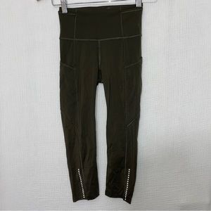 LULULEMON Fast & Free Crop II Nulux 19‎ Green Leggings Size 2